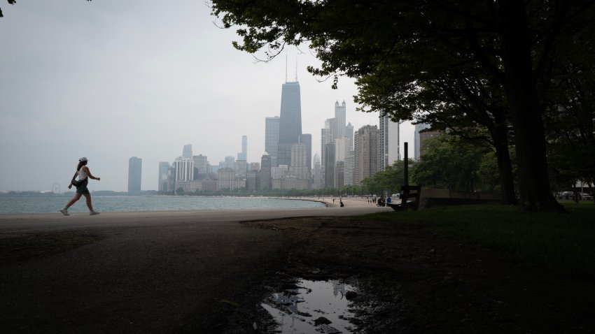 CHICAGO, ILLINOIS – JUNE 05: Smoke from Canadian wildfires covers the lakefront, obscuring the view of the city’s skyline on June 05, 2025 in Chicago, Illinois. The drifting smoke prompted officials to declare an air quality alert for much of the Chicago area, meaning children and adults at higher respiratory risks are being advised to limit time outdoors. (Photo by Scott Olson/Getty Images)